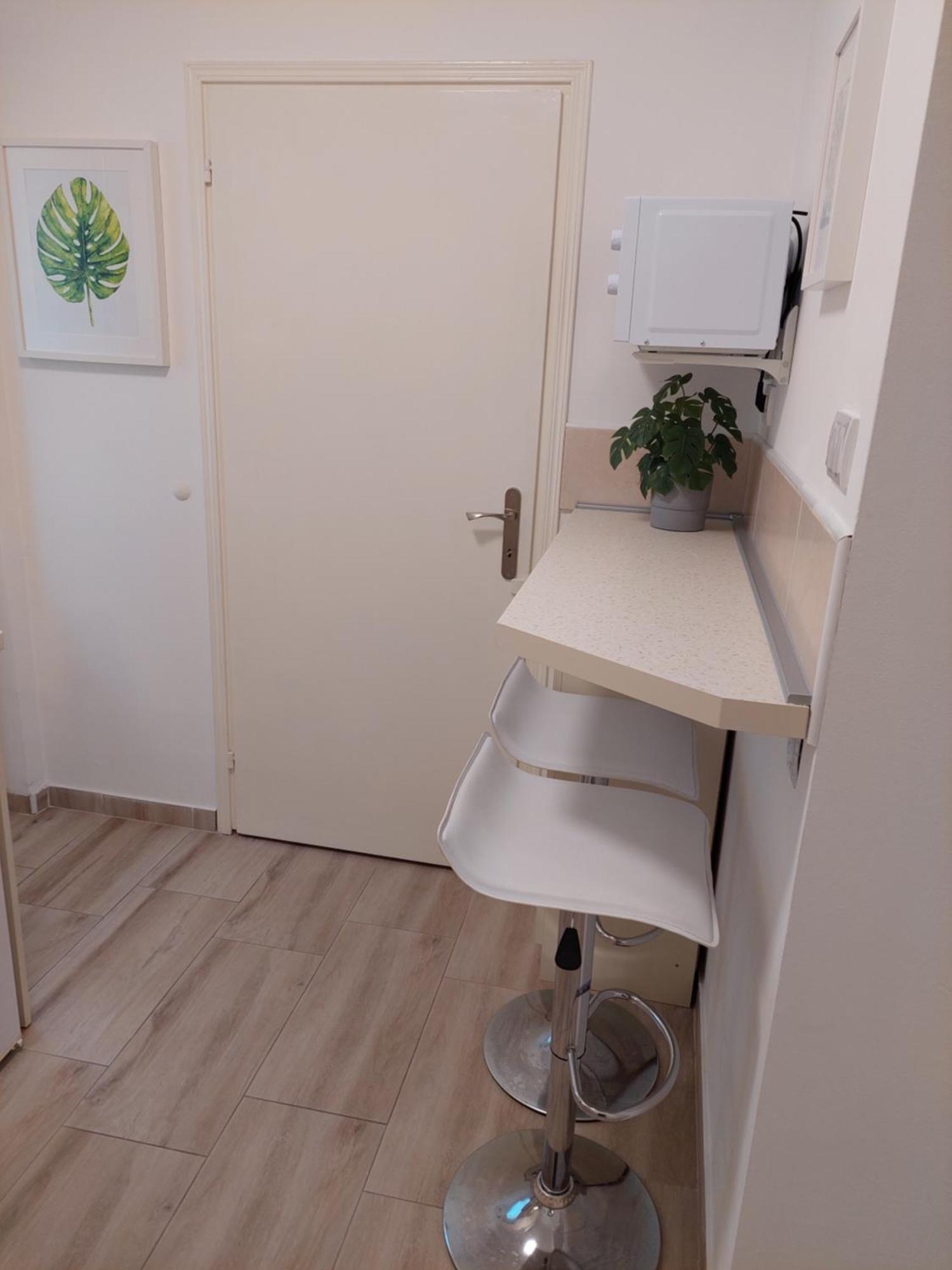 סובוטיקה Street Apartment מראה חיצוני תמונה
